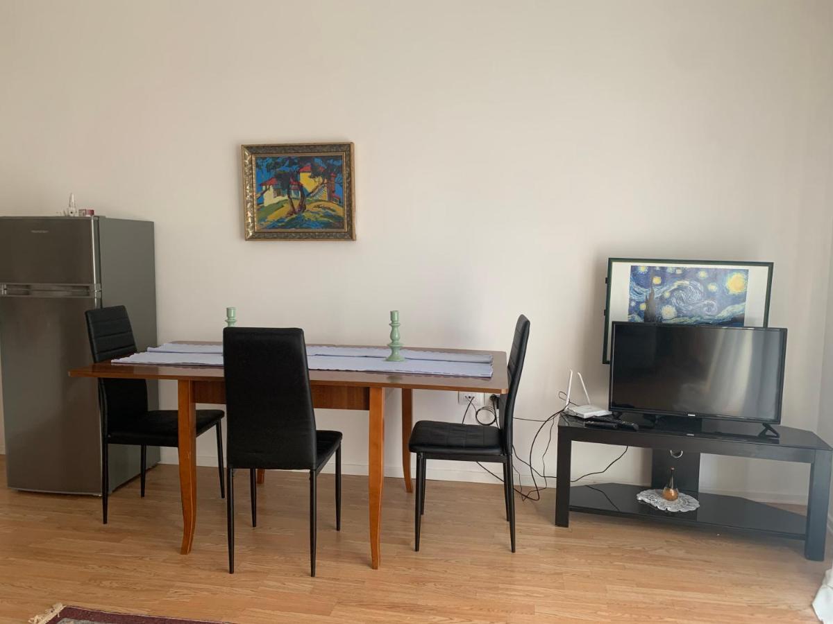 Beautiful And Lovely Apartment Тирана Экстерьер фото