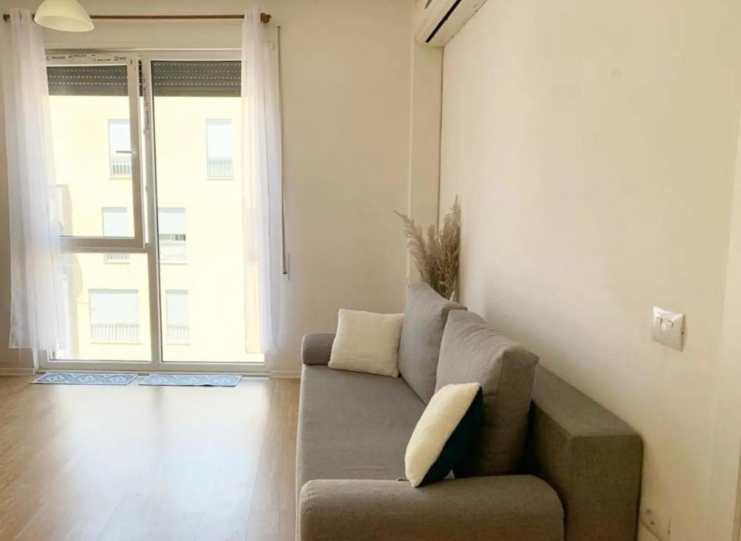 Beautiful And Lovely Apartment Тирана Экстерьер фото